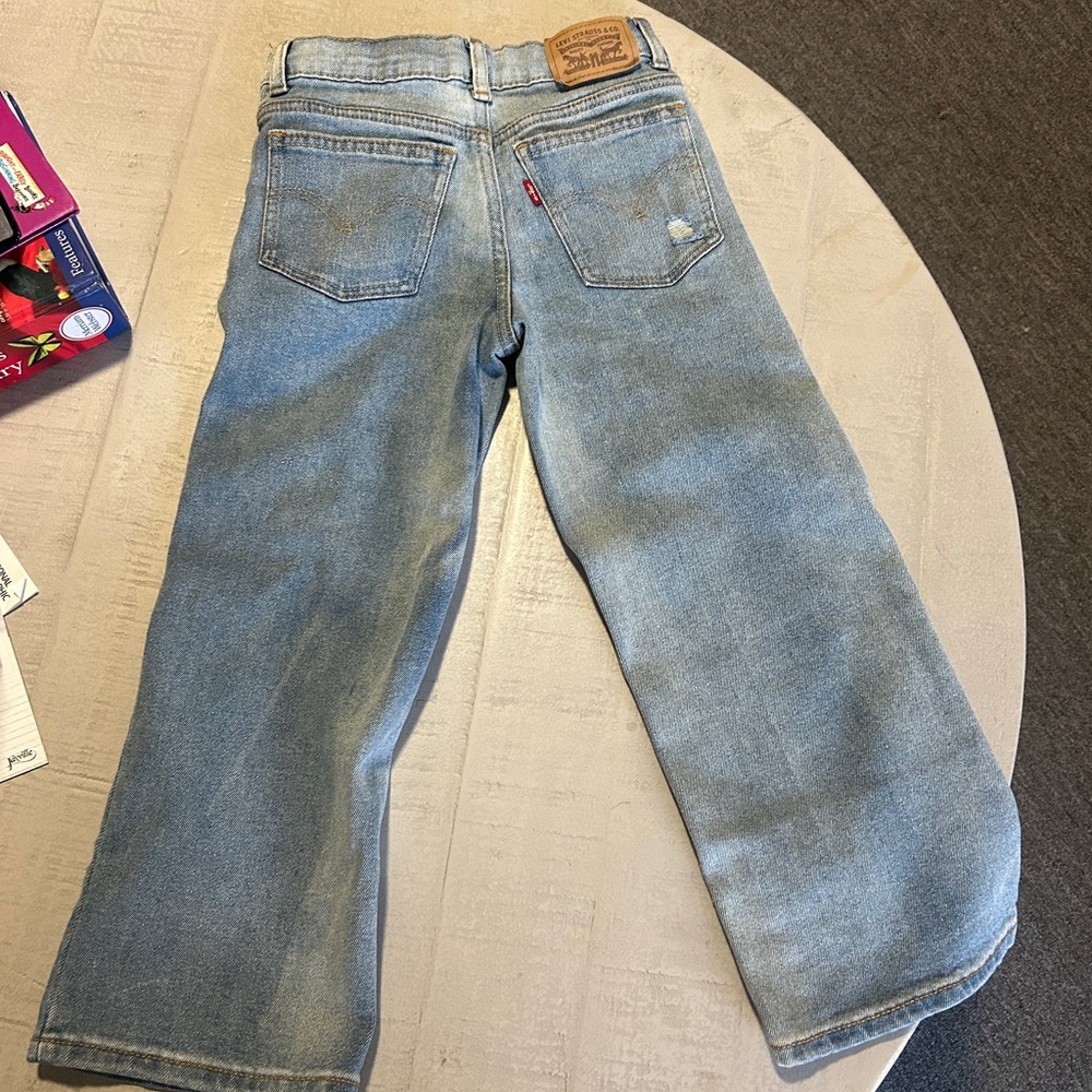 Crop Levi’s jean’s little girls size 8